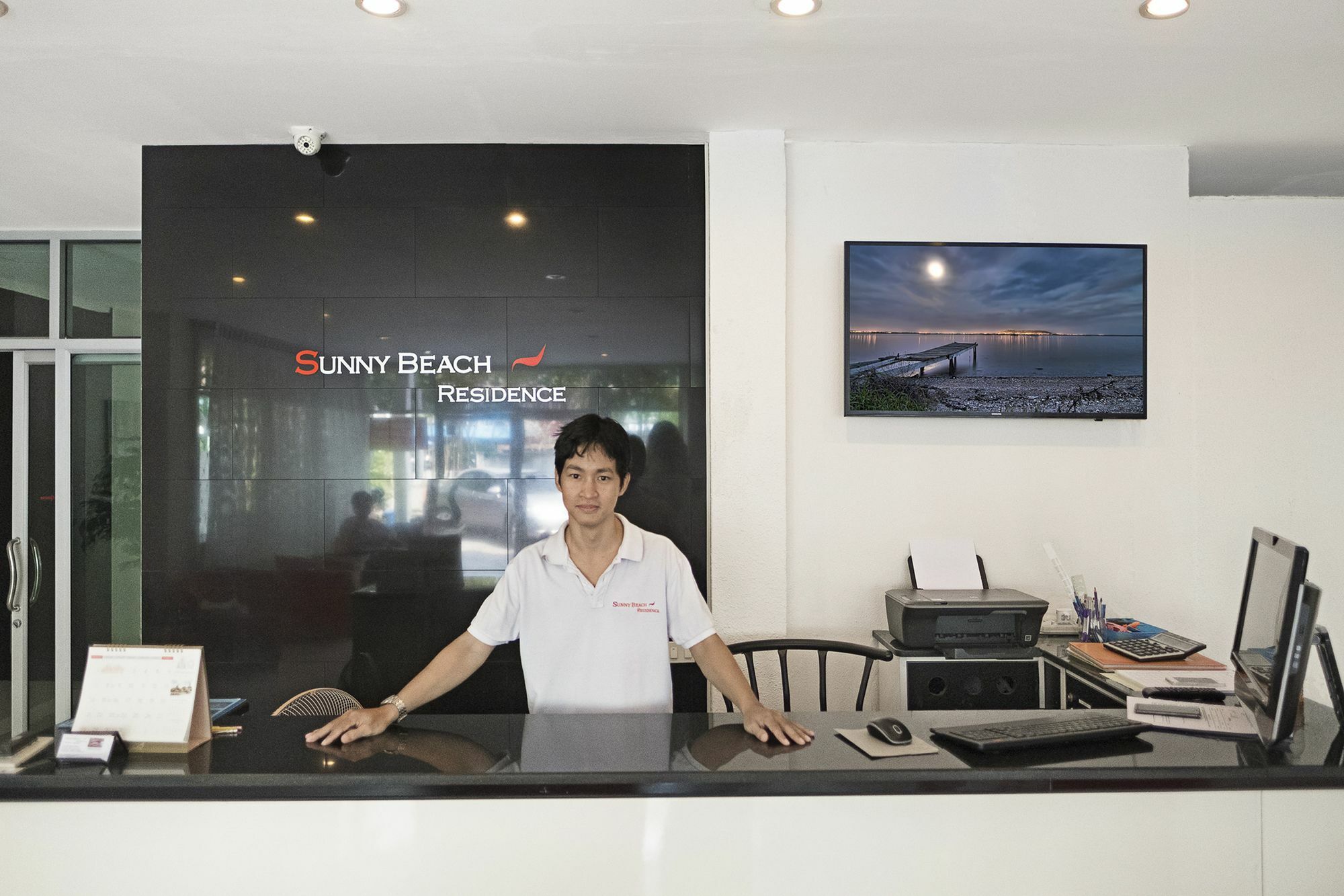 ホテル サニー ビーチ レジデンス ジョムティエンビーチ エクステリア 写真
